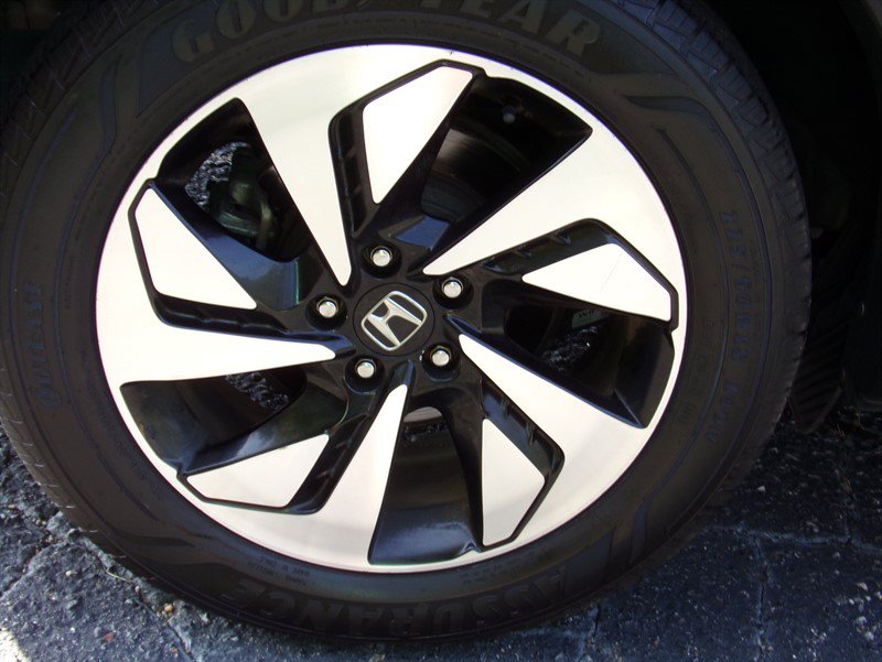 Used 2015 Honda CR-V Touring image 17