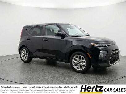 Used 2025 Kia Soul LX w/ LX Technology Package