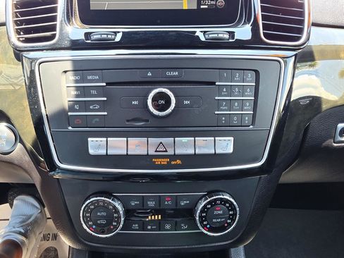 Used 2019 Mercedes-Benz GLS 450 4MATIC image 21