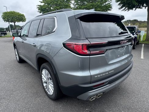 Used 2026 GMC Acadia Elevation w/ Elevation Premium Package AWD/4WD image 5