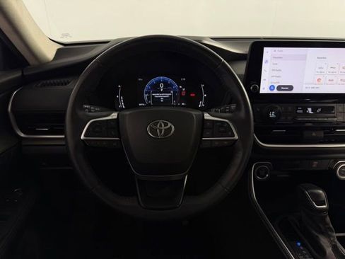 Used 2024 Toyota Grand Highlander XLE image 45