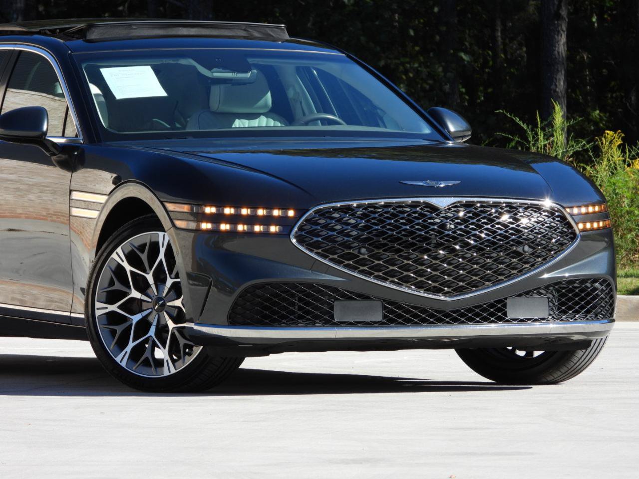 Used 2023 Genesis G90 3.5T AWD/4WD image 26