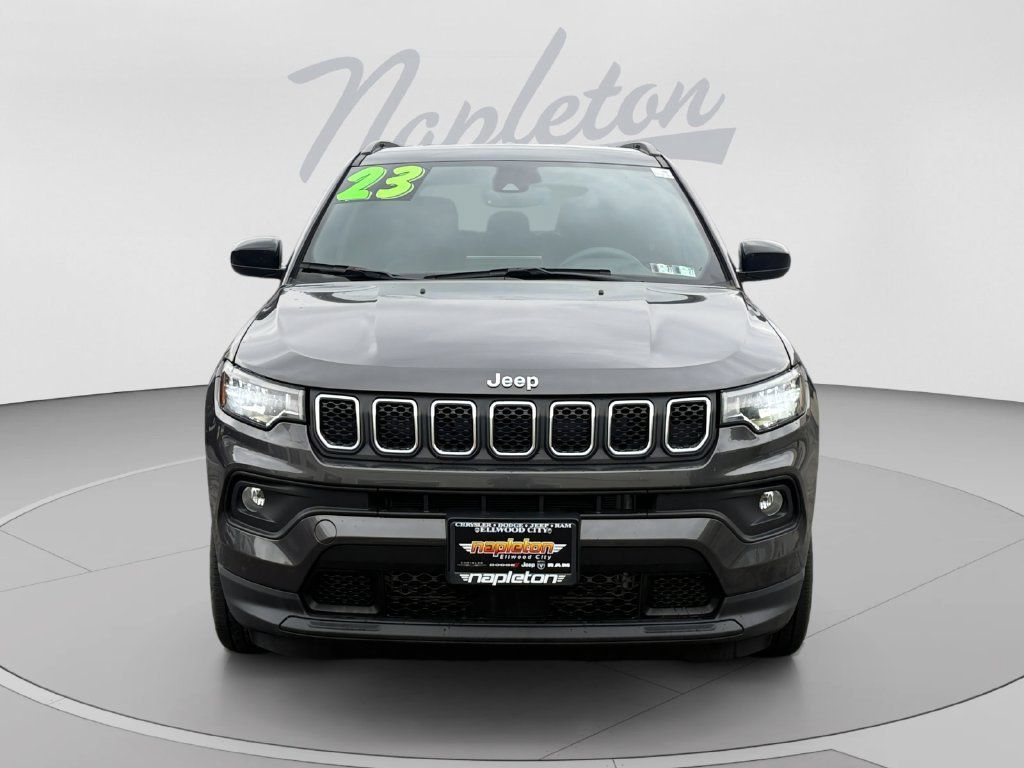 Certified 2023 Jeep Compass Latitude AWD/4WD image 9