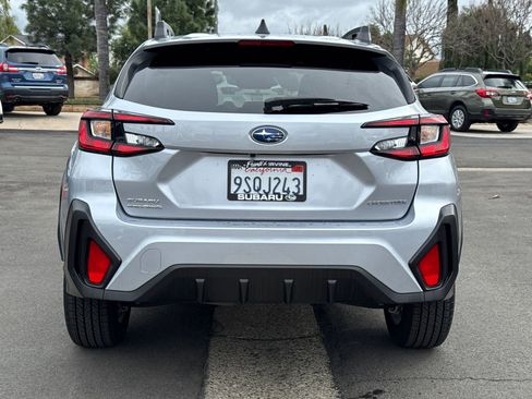 Certified 2025 Subaru Crosstrek 2.0i Premium w/ Crosstrek Mirror Package image 9
