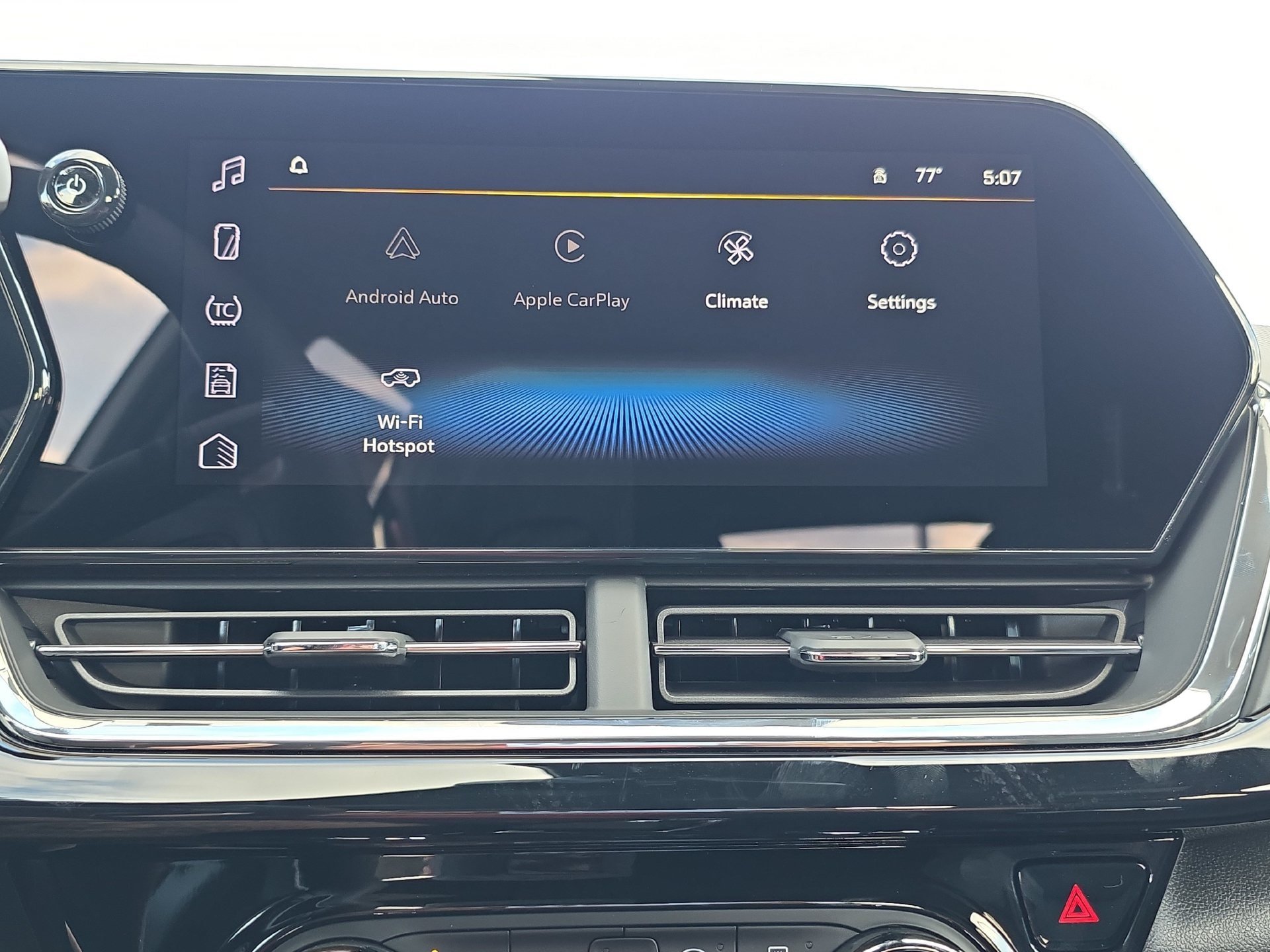 New 2026 Chevrolet Trax RS w/ Sunroof Package FWD image 16