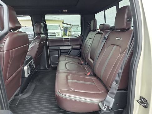Used 2017 Ford F150 Platinum w/ Equipment Group 701A Luxury AWD/4WD image 19