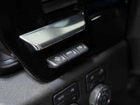 Used 2025 Chevrolet Silverado 2500 High Country w/ High Country Premium Package image 31