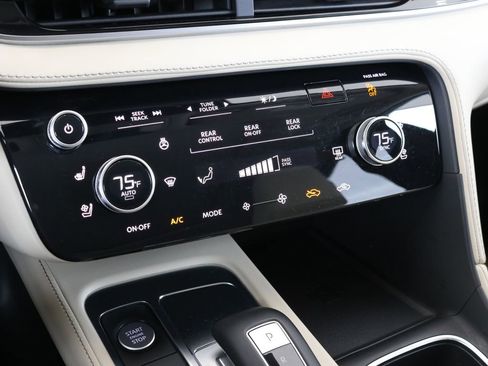 Certified 2023 INFINITI QX60 Luxe w/ Performance Audio Package AWD/4WD image 15
