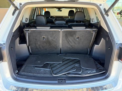 Used 2023 Volkswagen Atlas SEL R-Line AWD/4WD image 30
