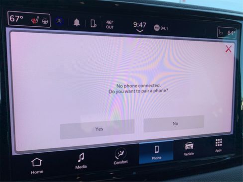 Used 2024 Chrysler Pacifica Touring-L image 32