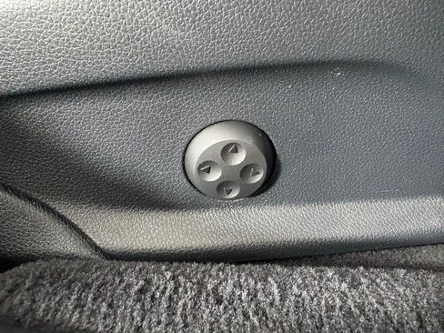 Used 2021 Mercedes-Benz E 350 4MATIC Sedan image 37