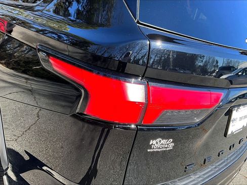 Used 2025 Toyota Sequoia Limited image 28