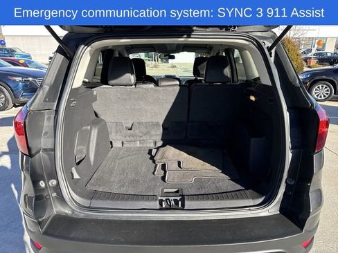 Used 2019 Ford Escape SE image 27