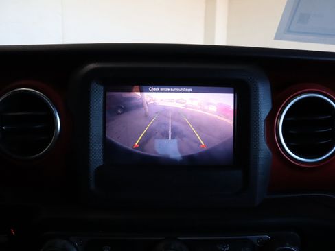 Used 2021 Jeep Wrangler Unlimited Rubicon w/ Safety Group image 29