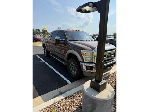 Used 2012 Ford F250 Lariat w/ Chrome Pkg AWD/4WD image 3