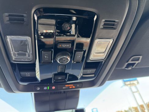 New 2026 Chevrolet Tahoe High Country w/ Sun And Tow Package image 18