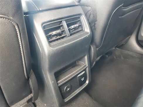 Certified 2024 Ford Edge Titanium image 31