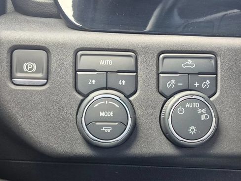 Used 2024 Chevrolet Silverado 1500 LT AWD/4WD image 59