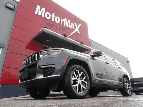 Used 2024 Jeep Grand Cherokee L Limited w/ Luxury Tech Group II AWD/4WD image 5