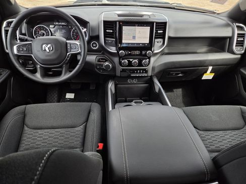 New 2026 RAM 1500 Express AWD/4WD image 10