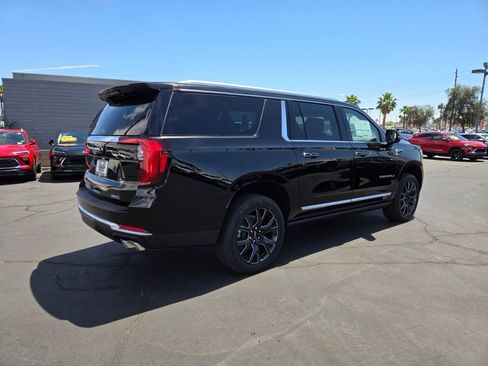 New 2026 GMC Yukon XL Denali w/ Sun & Power Step Package AWD/4WD image 4