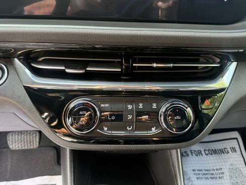 Used 2025 Buick Envista Sport Touring w/ Convenience I Package FWD image 16