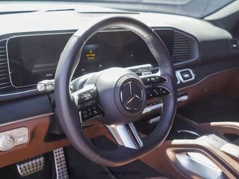 Used 2024 Mercedes-Benz GLS 450 4MATIC image 29