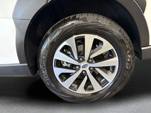 Used 2025 Subaru Outback Premium w/ Tech Package 1 AWD/4WD image 26