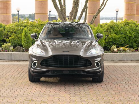 Used 2021 Aston Martin DBX image 6