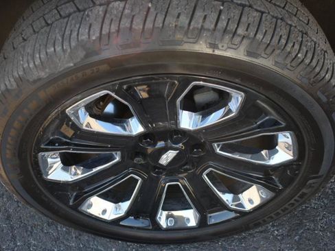 Used 2019 Cadillac Escalade ESV Luxury image 16