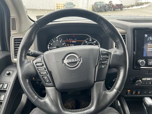 Used 2022 Nissan Frontier SV image 13
