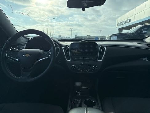 Used 2023 Chevrolet Malibu LT image 13