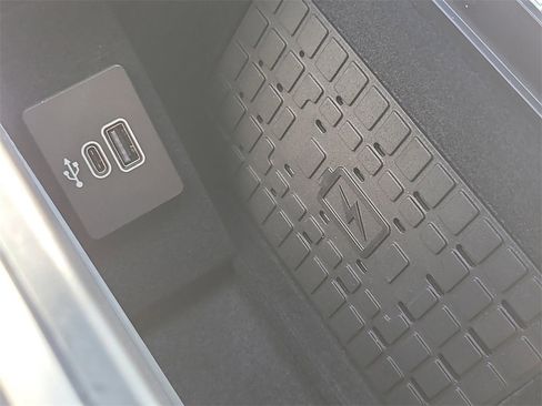 New 2025 Lincoln Navigator Reserve w/ Jet Appearance Package image 28