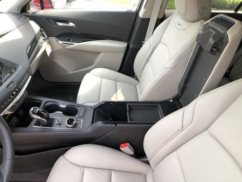 Certified 2023 Cadillac XT4 Premium Luxury FWD image 28
