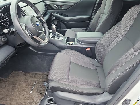 Certified 2025 Subaru Outback Premium image 27