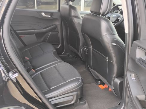 Used 2021 Ford Escape SEL image 19