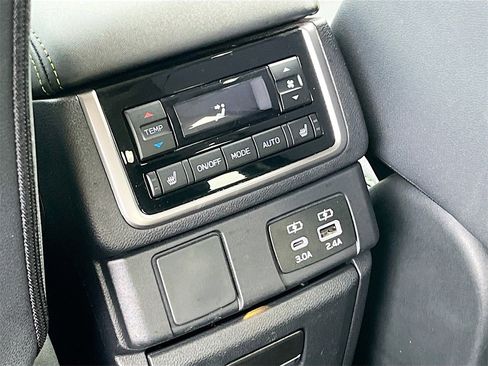 Used 2024 Subaru Ascent Onyx Edition Limited image 27
