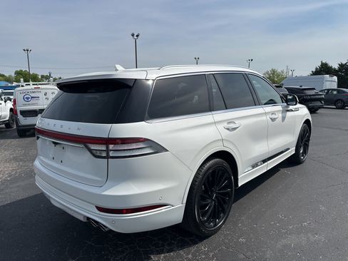 Used 2022 Lincoln Aviator Reserve w/ Equipment Group 201A image 3