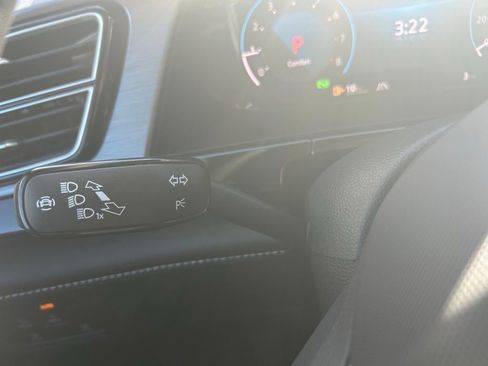 New 2026 Volkswagen Atlas Cross Sport SE FWD image 19