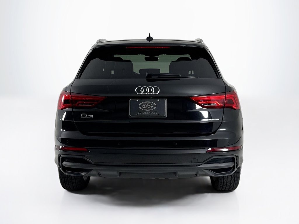 Used 2021 Audi Q3 2.0T Premium w/ Convenience Package AWD/4WD image 4