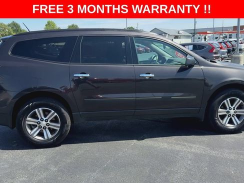 Used 2017 Chevrolet Traverse LS FWD image 2