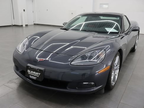 Used 2009 Chevrolet Corvette Coupe w/ Preferred Equipment Group RWD image 7