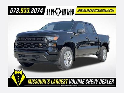 New 2025 Chevrolet Silverado 1500 Custom w/ LPO, Dark Essentials Package