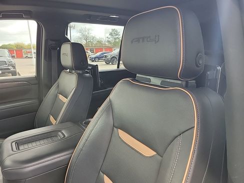 Used 2022 GMC Yukon AT4 image 4