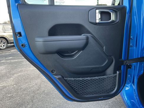 New 2026 Jeep Gladiator Sport image 14