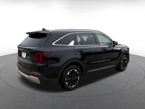 Used 2024 Kia Sorento S FWD image 15