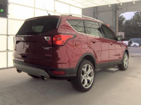 Used 2019 Ford Escape Titanium FWD image 4