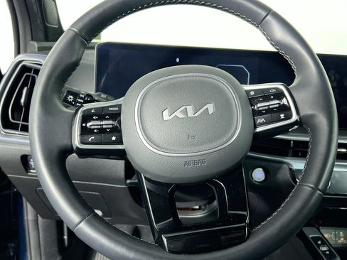 Certified 2025 Kia Sorento SX Prestige AWD/4WD image 11