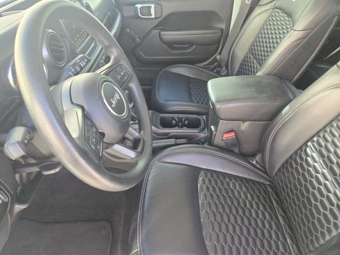 Used 2023 Jeep Wrangler Sport image 15