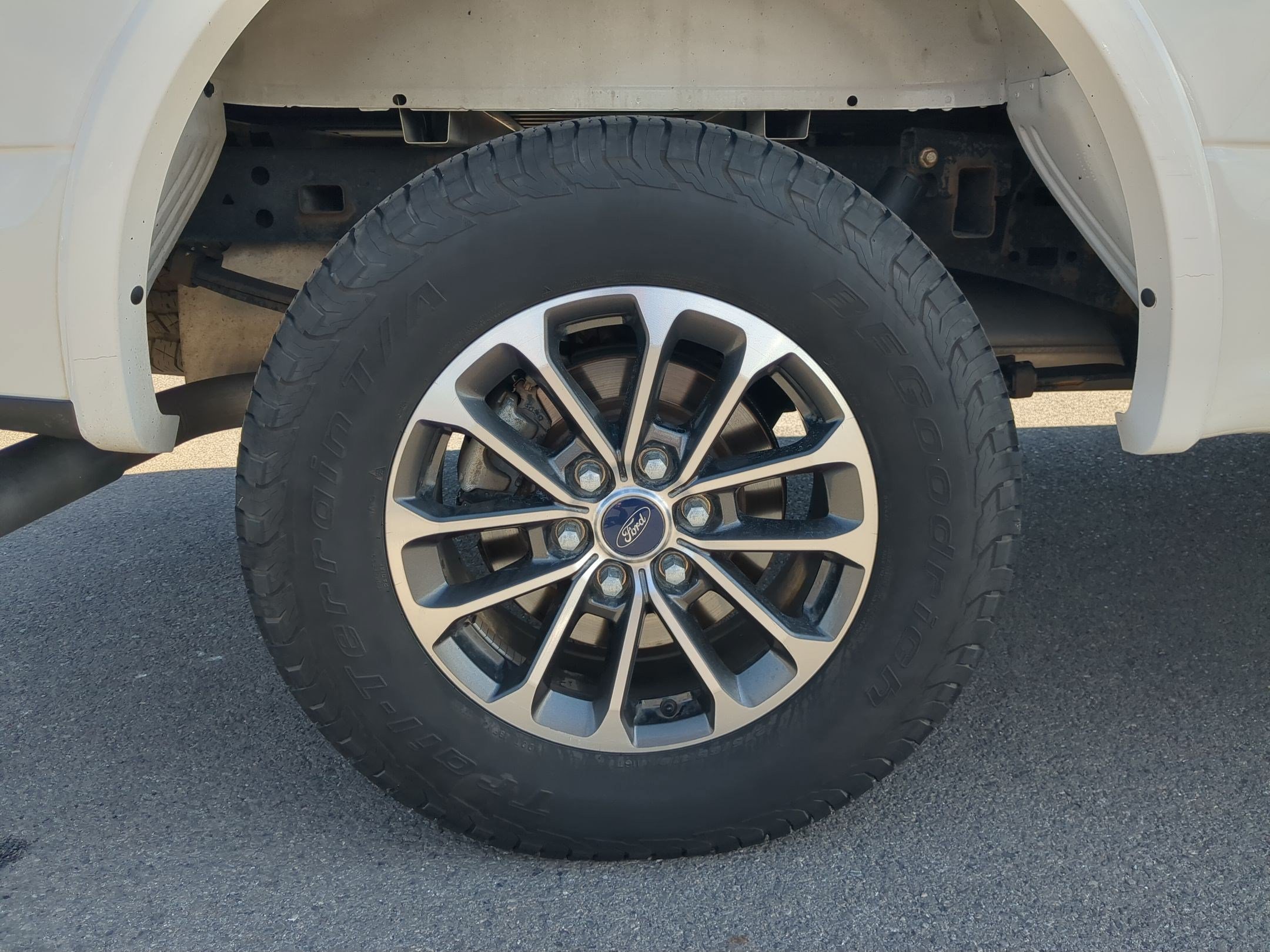 Used 2019 Ford F150 XLT w/ Equipment Group 302A Luxury AWD/4WD image 12